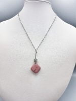A RHODONITE PENDANT necklace.