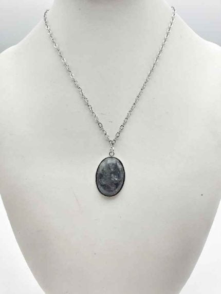 Silver necklace with OVAL LABRADORITE PENDANT pendant.