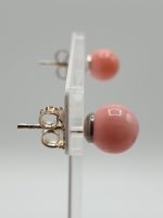 Un paio di orecchini a lobo Orecchini Corallo Rosa in Argento.