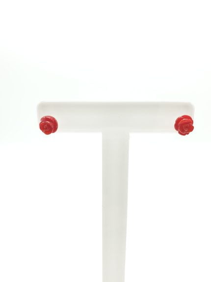 Table with handles CORAL EARRINGS IN THE SHAPE OF A ROSE IN SILVER.