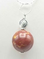 MOOKAITE PENDANT PENDANT with silver chain.
