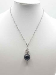 Collana con CIONDOLO PENDENTE TORMALINA NERA A SFERA e pendente a catena in argento.